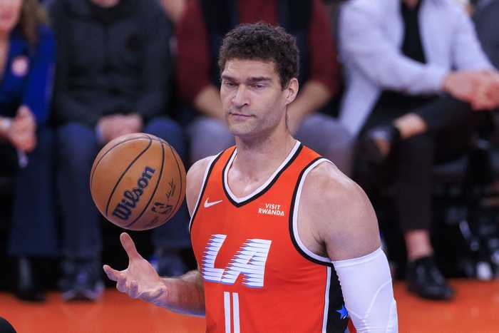 卢：祖巴茨和大洛的双塔太好用了 但我也不确定是否会继续用